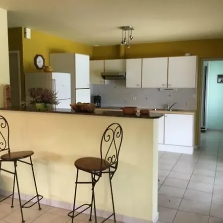 Villa Villa *